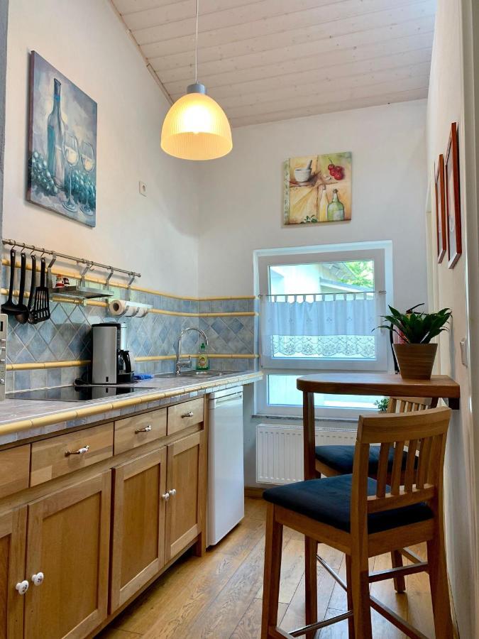 Villa-Rosengarten-Ferienwohnung-Baumhaus-Mit-Seeblick Sassnitz Kültér fotó