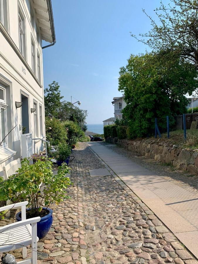 Villa-Rosengarten-Ferienwohnung-Baumhaus-Mit-Seeblick Sassnitz Kültér fotó
